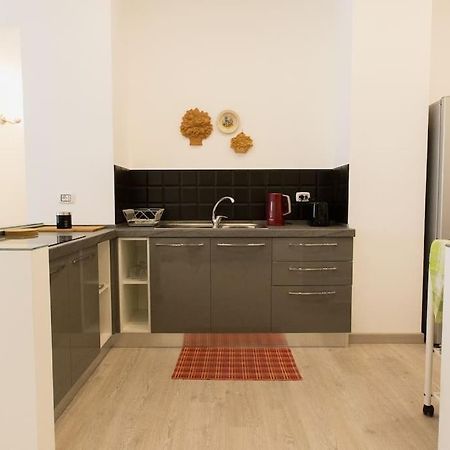 Appartamento 2 Camere Da Letto Al Politeama Palermo Luaran gambar